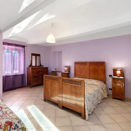 Magnifico Roero Relax Tre Канале